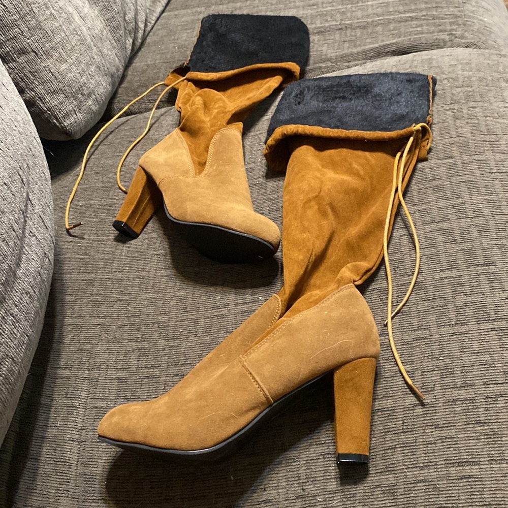 Skinny leg boots